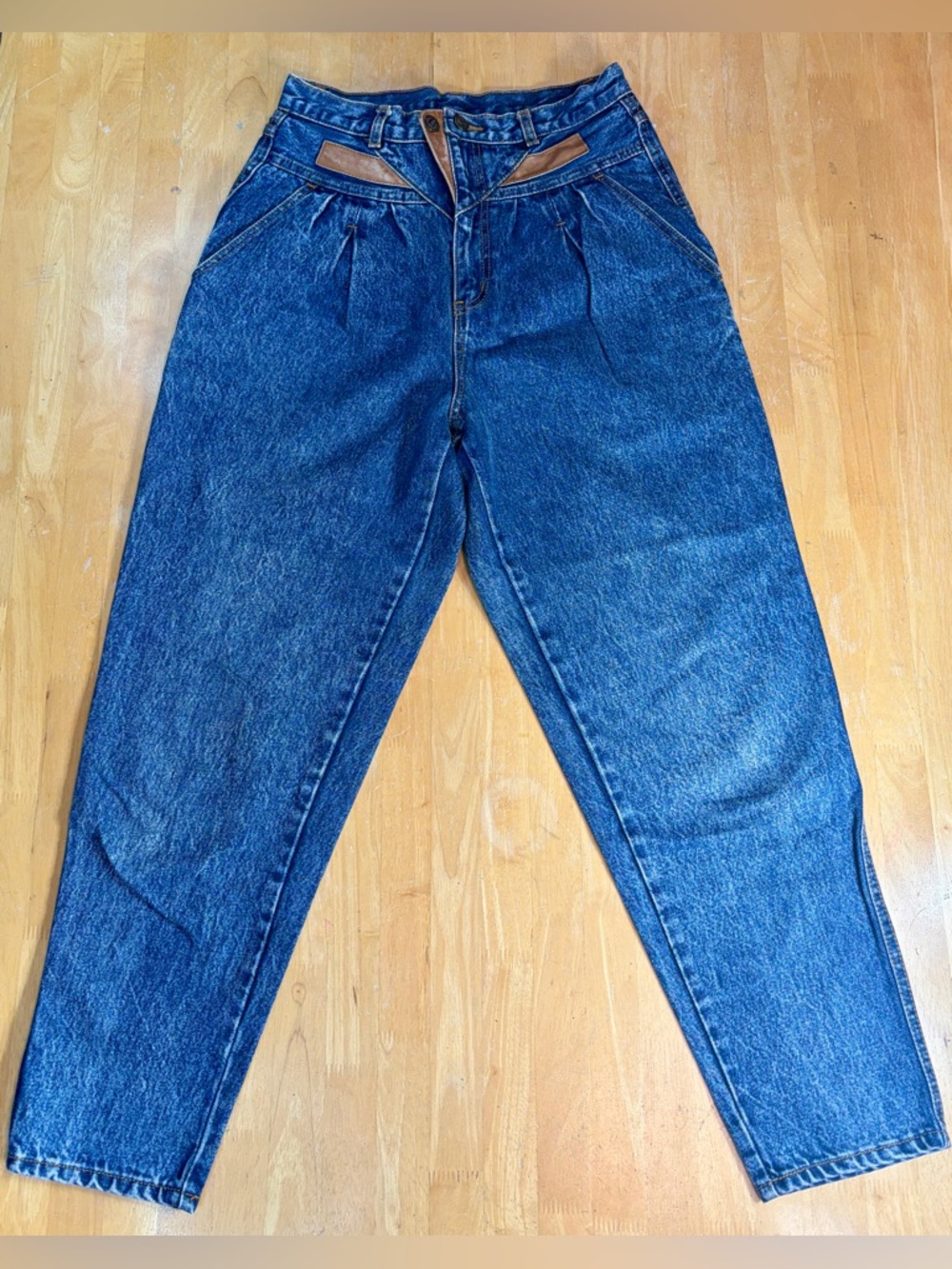 VINTAGE Rio Stephen Mardon Jeans 11 ACTUAL  Leather Detail Taper Double Button